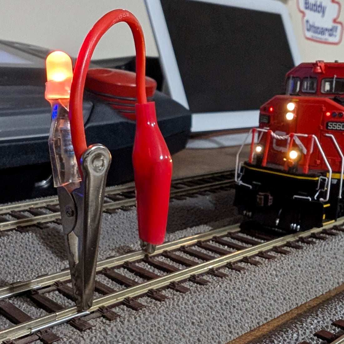Track Power Indicator – DCCTRAIN